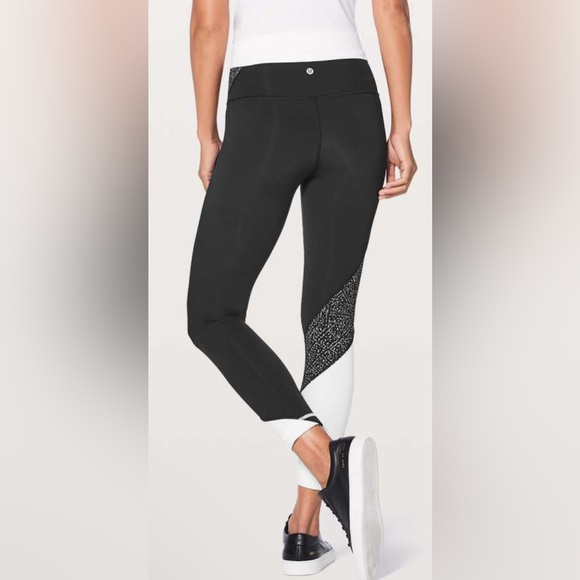 Lululemon Wunder Under Hi-Rise 7/8 Tight (Special Edition) 25" Sz 4 - Picture 2 of 7